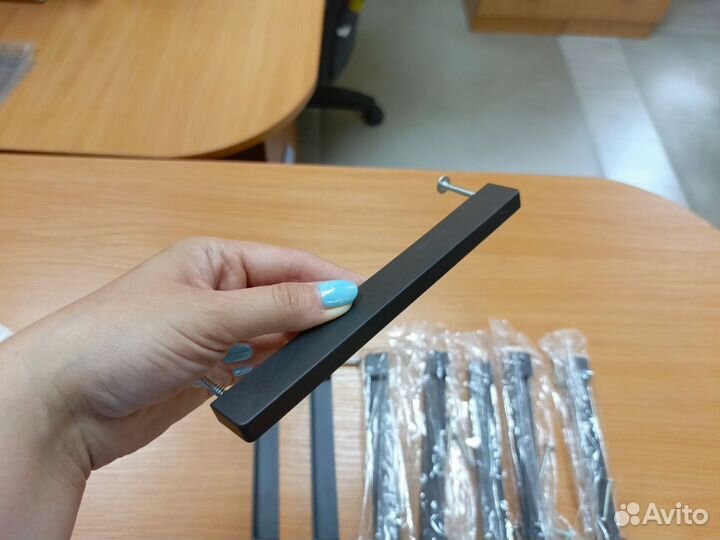 Ручки мебельные от кухни Глетчер