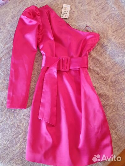 Нарядное платье р-р 44