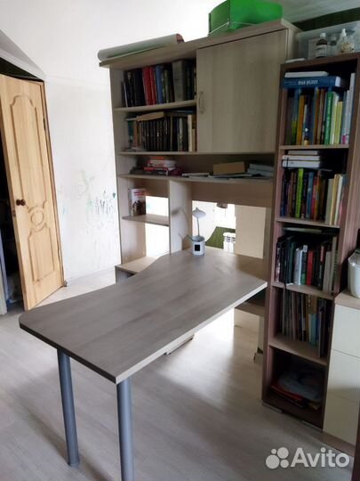 Письменный стол