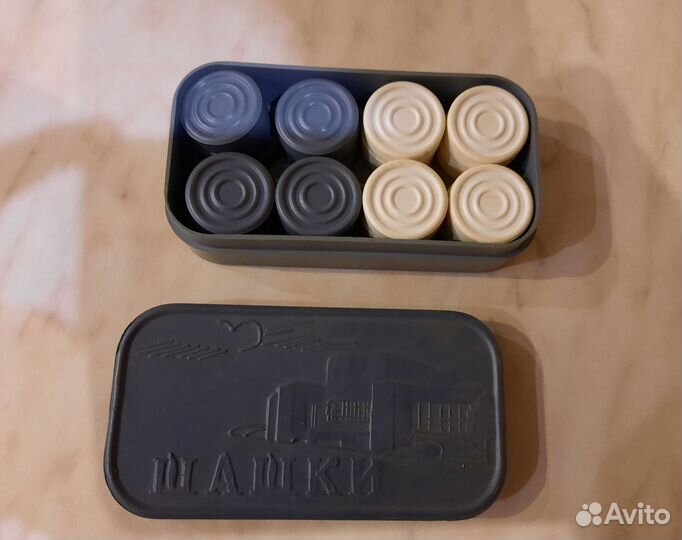 Шахматы деревянные, домино, шашки