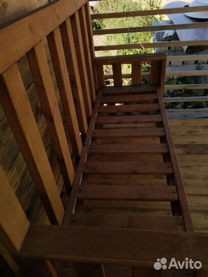 Скамья с пуфиками