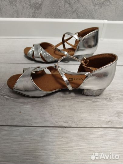 Туфли для девочки 35 размер серебряные