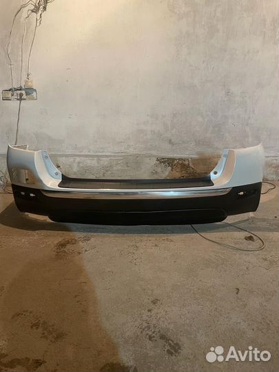 Задний бампер toyota highlander 2