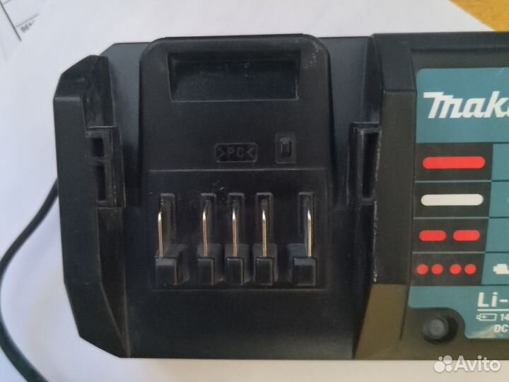 Зарядное makita 18v и 14.4v DC18WA оригинальное