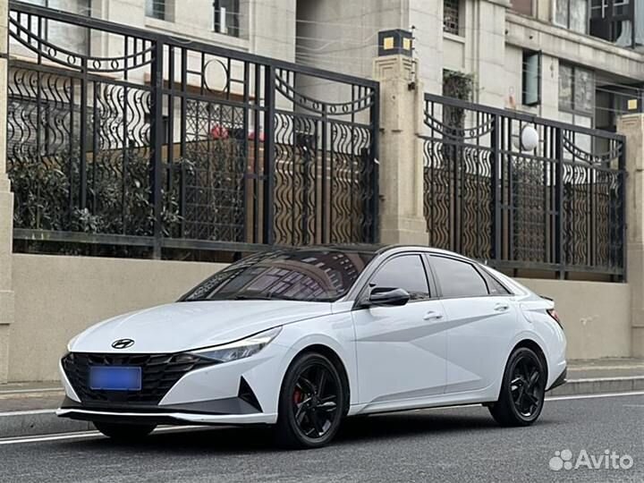Hyundai Elantra 1.5 CVT, 2022, 31 800 км