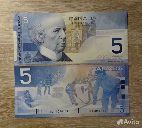 Канада 5 долларов 2004 UNC