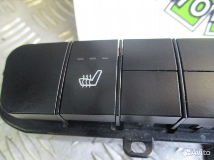 Блок кнопок Volkswagen Crafter 2.0 2011г