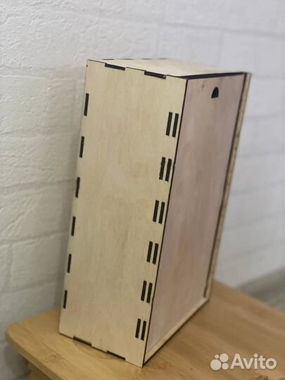 Подарочная коробка под бутылку