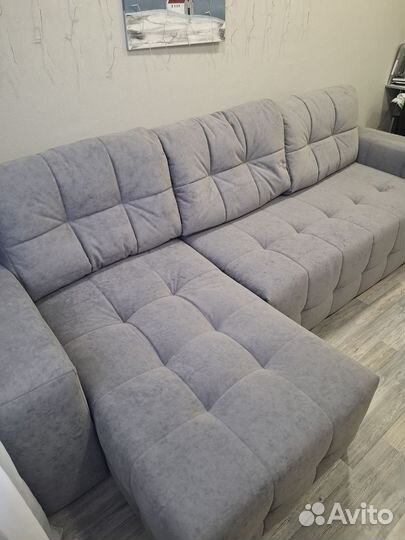 Большой угловой диван