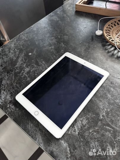 iPad air 2 wifi+cellular 16gb