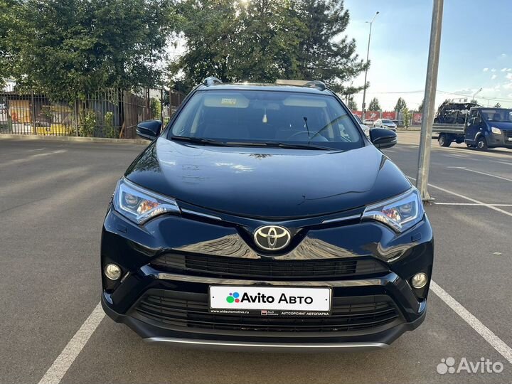 Toyota RAV4 2.2 AT, 2018, 56 000 км