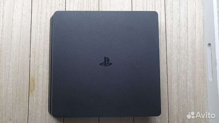 Sony playstation 4 slim