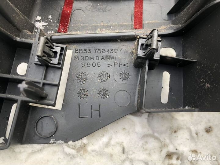 Обшивка центральной стойки Ford Explorer V 10-15