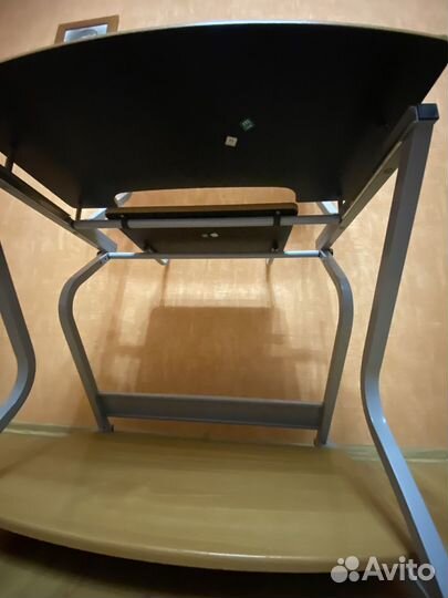 Стол, парта, компьютерный стол