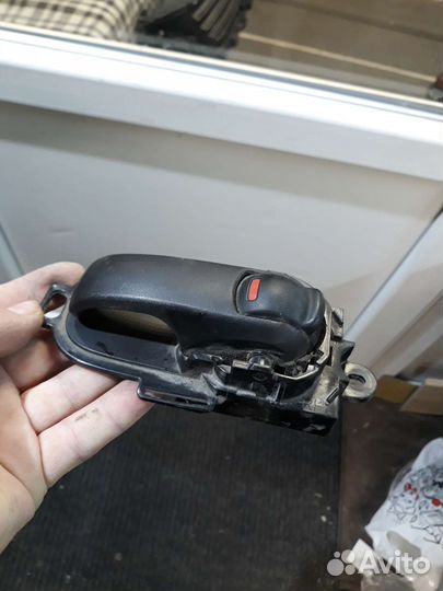 Тиида Ручка двери внутренняя правая Tiida C11