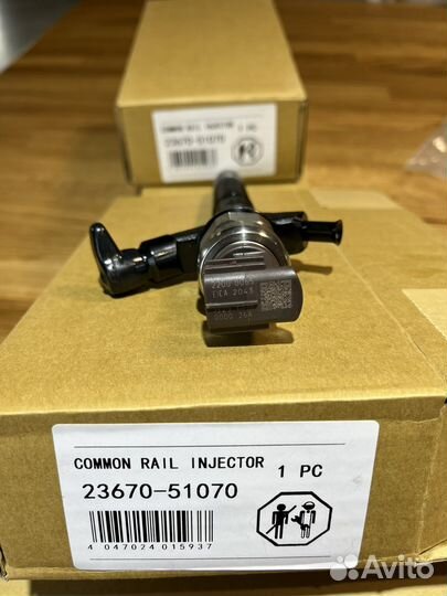 Форсунка Land Cruiser 200 23670-51070