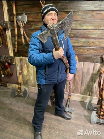 Топор кованый двусторонний