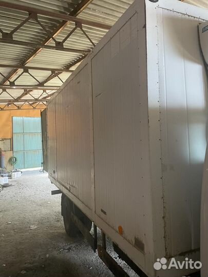 Будка с рефрижератором