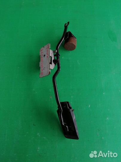 Педаль газа педаль тормоза Nissan Tino Almera