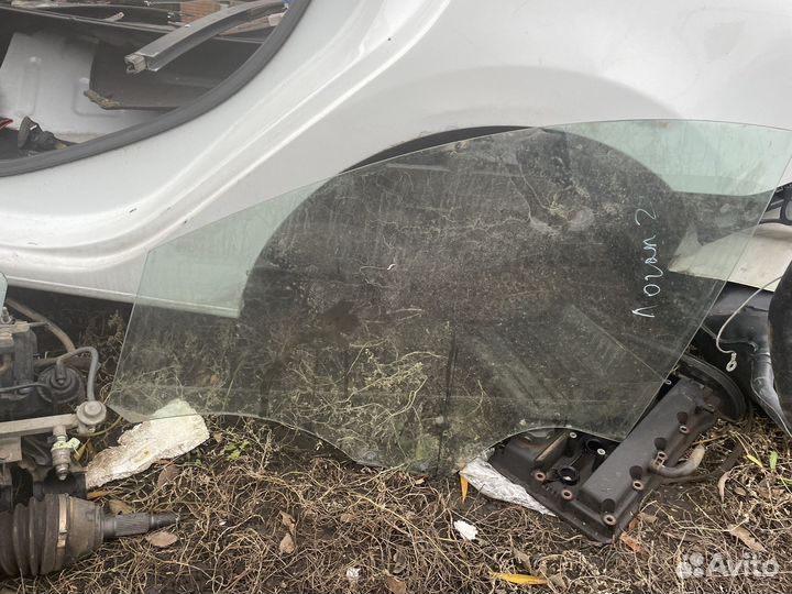 Стекла дверей рено логан 2