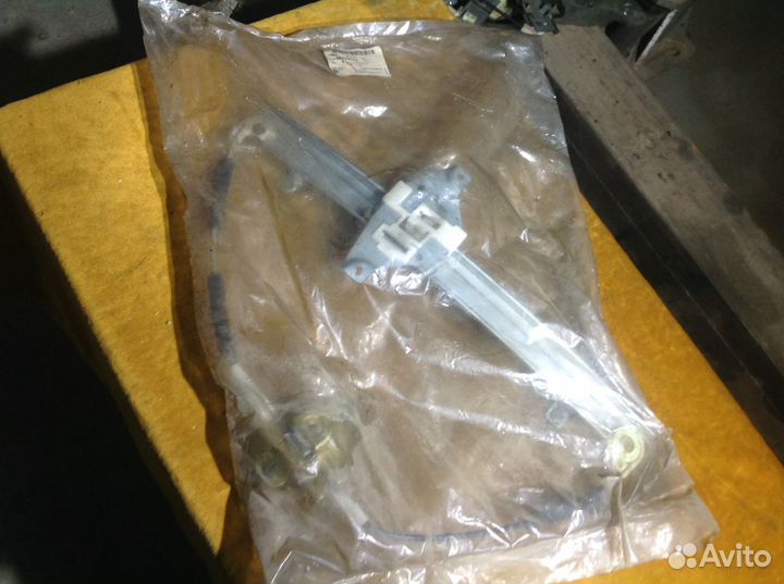 Стеклоподъемник задний правый Авео т250