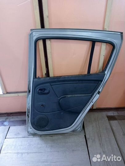 Продам дверь для Рено Сандеро 2011