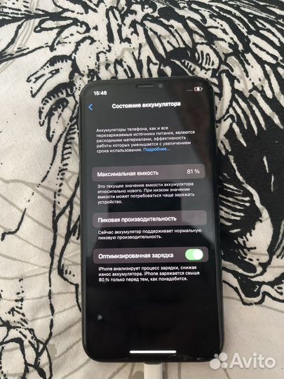 Телефон iPhone 10 64гб