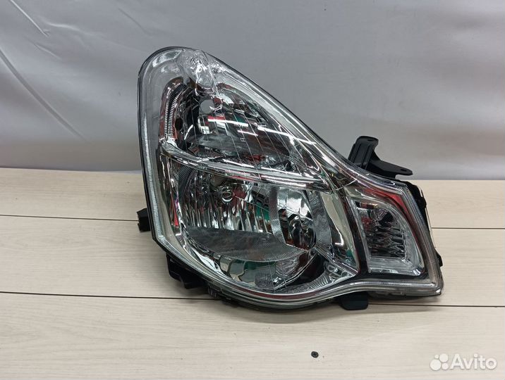 Фара правая Nissan Almera G 15