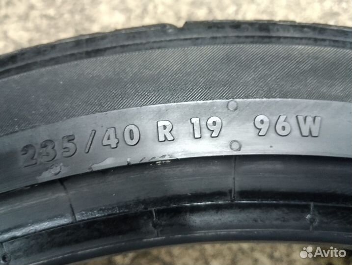 Continental ProContact RX 235/40 R19 96W