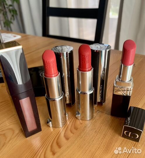 Тени для век Chanel; помады Dior, Givenchy, Estee