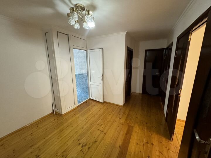 4-к. квартира, 78 м², 3/5 эт.