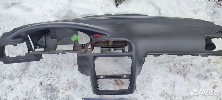 Торпедо Peugeot 406