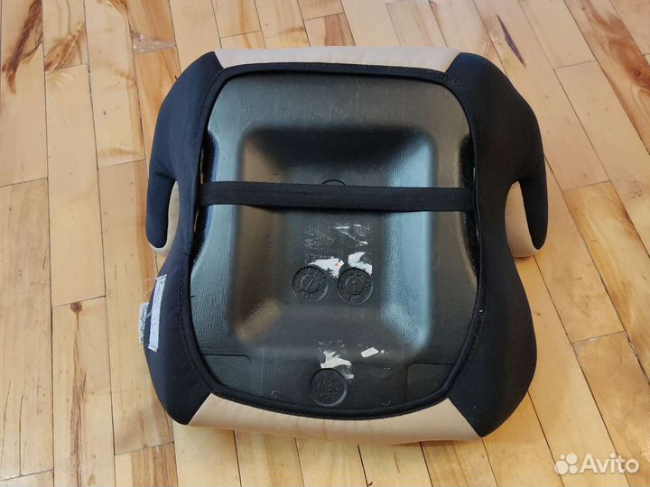 Автокресло бустер