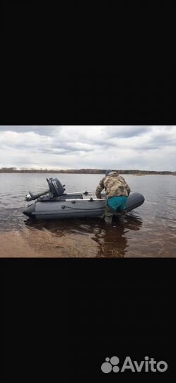 Надувная лодка с мотором