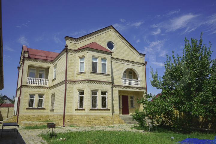 Дом 260 м² на участке 12 сот.