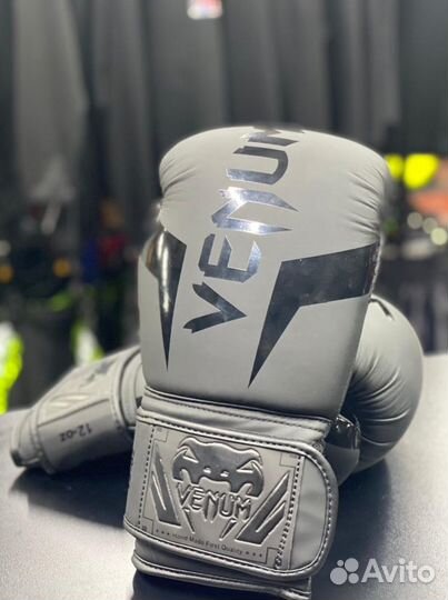 Боксерские перчатки Venum Black