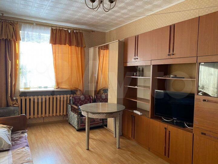 2-к. квартира, 70 м², 1/3 эт.