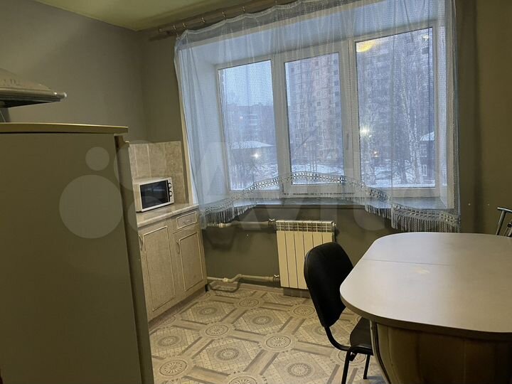 2-к. квартира, 54 м², 3/4 эт.