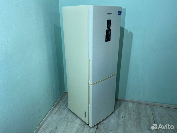 Холодильник Samsung