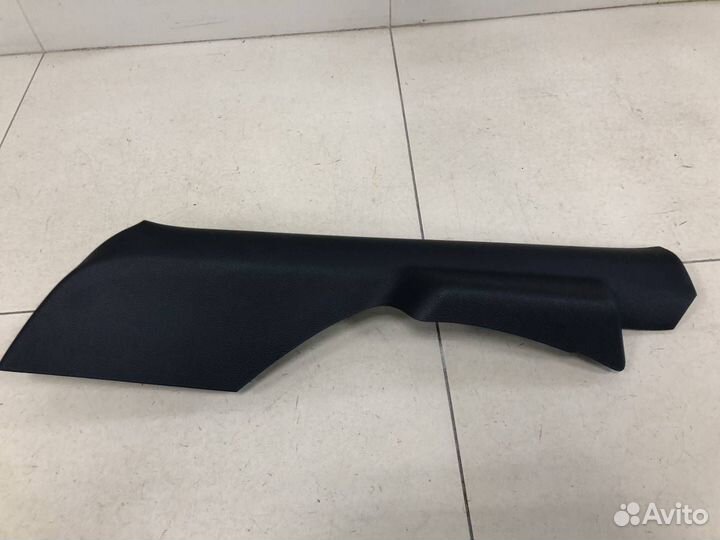 Обшивка стойки Volkswagen Polo Sed RUS 2011