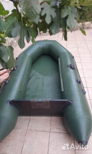 Лодка с мотором