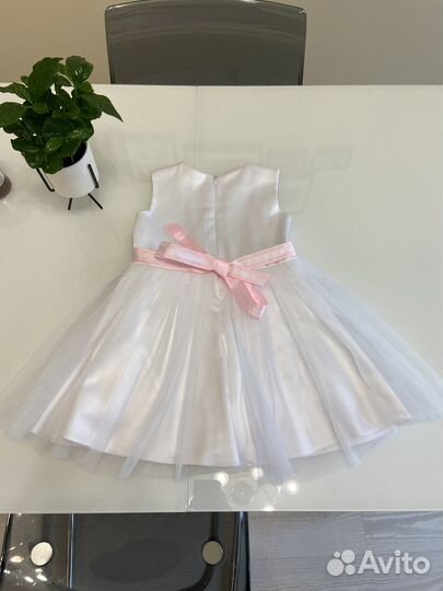 Детское нарядное платье 98