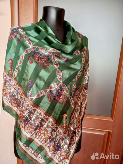 Платки атласные и шифоновые