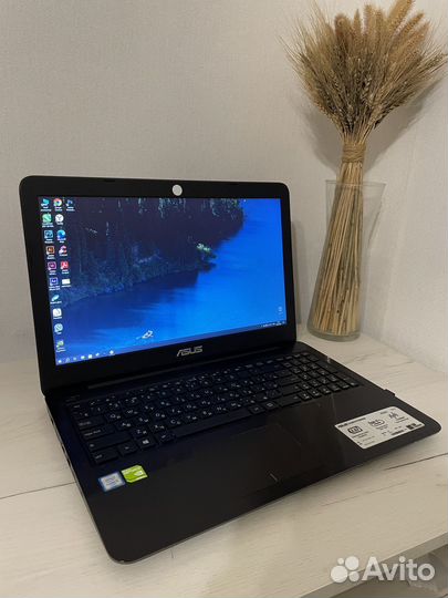 Ноутбук asus X556U