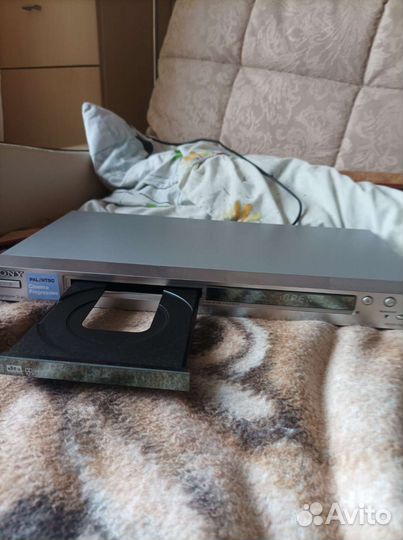 Sony Player DVD/CD DVP-NS585P