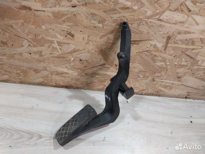 Педаль газа Audi A4 B5