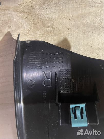 Обшивка стойки зад. правой Land Rover Sport 2 рест