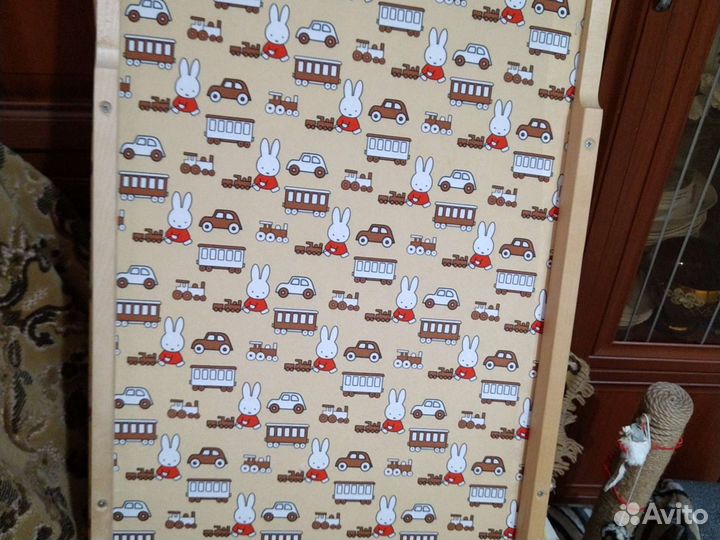 Пеленальная доска на кроватку