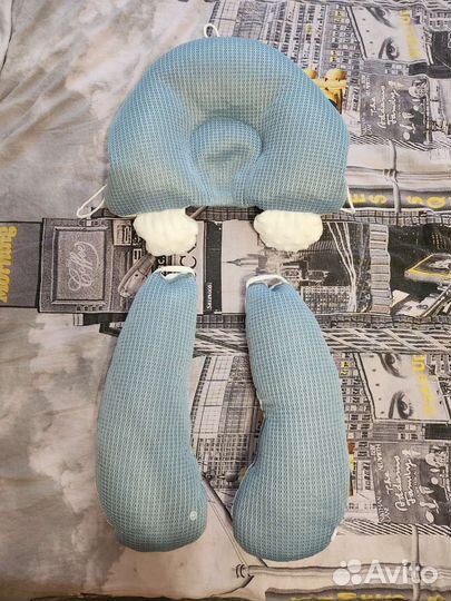 Анатомическая подушка для новорождённых