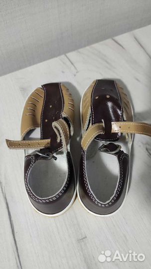 Сандали новые